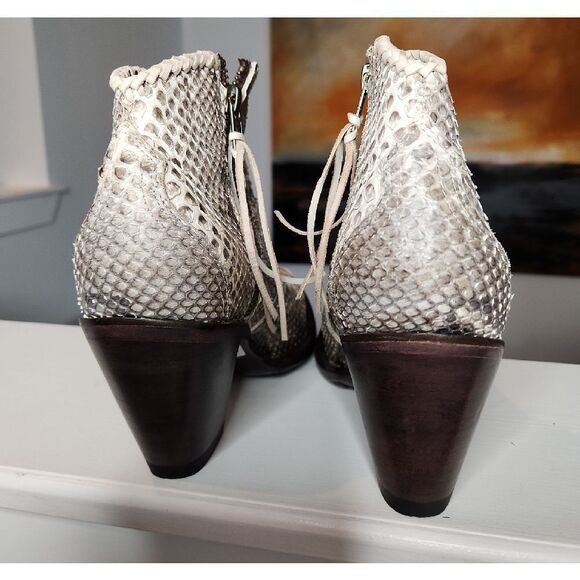 Azulado Python Snakeskin Western Style Ankle Booties Size 9 - Picture 5 of 8